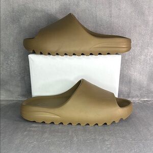 Yeezy Slides Size 11 Tan Resin Earth Tone Comfort Foam Sandals
